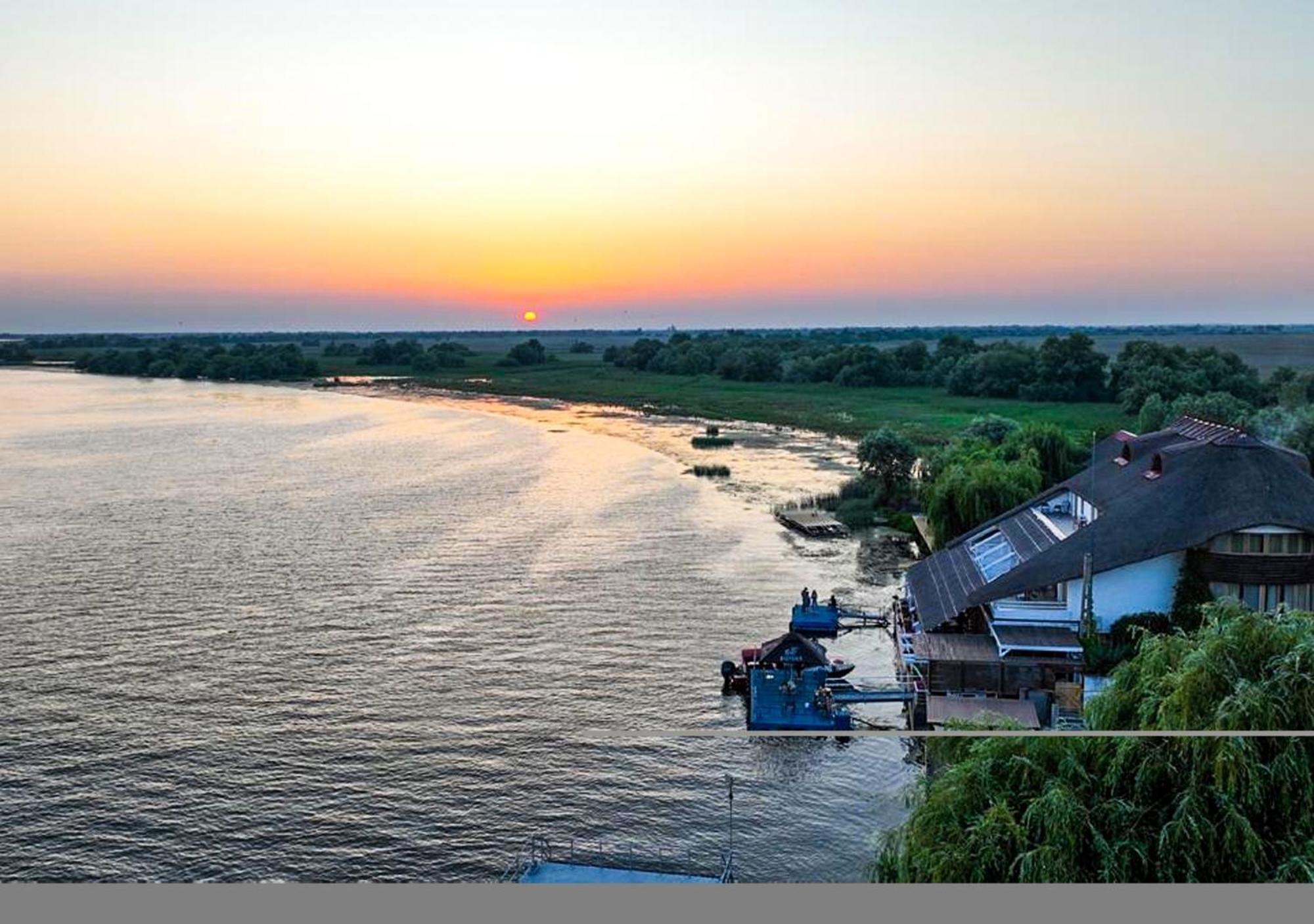 Paradis Hotel Mila Douăzeci şi Trei エクステリア 写真
