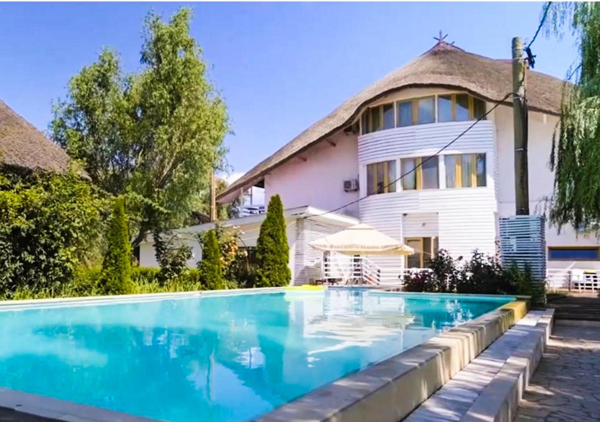 Paradis Hotel Mila Douăzeci şi Trei エクステリア 写真