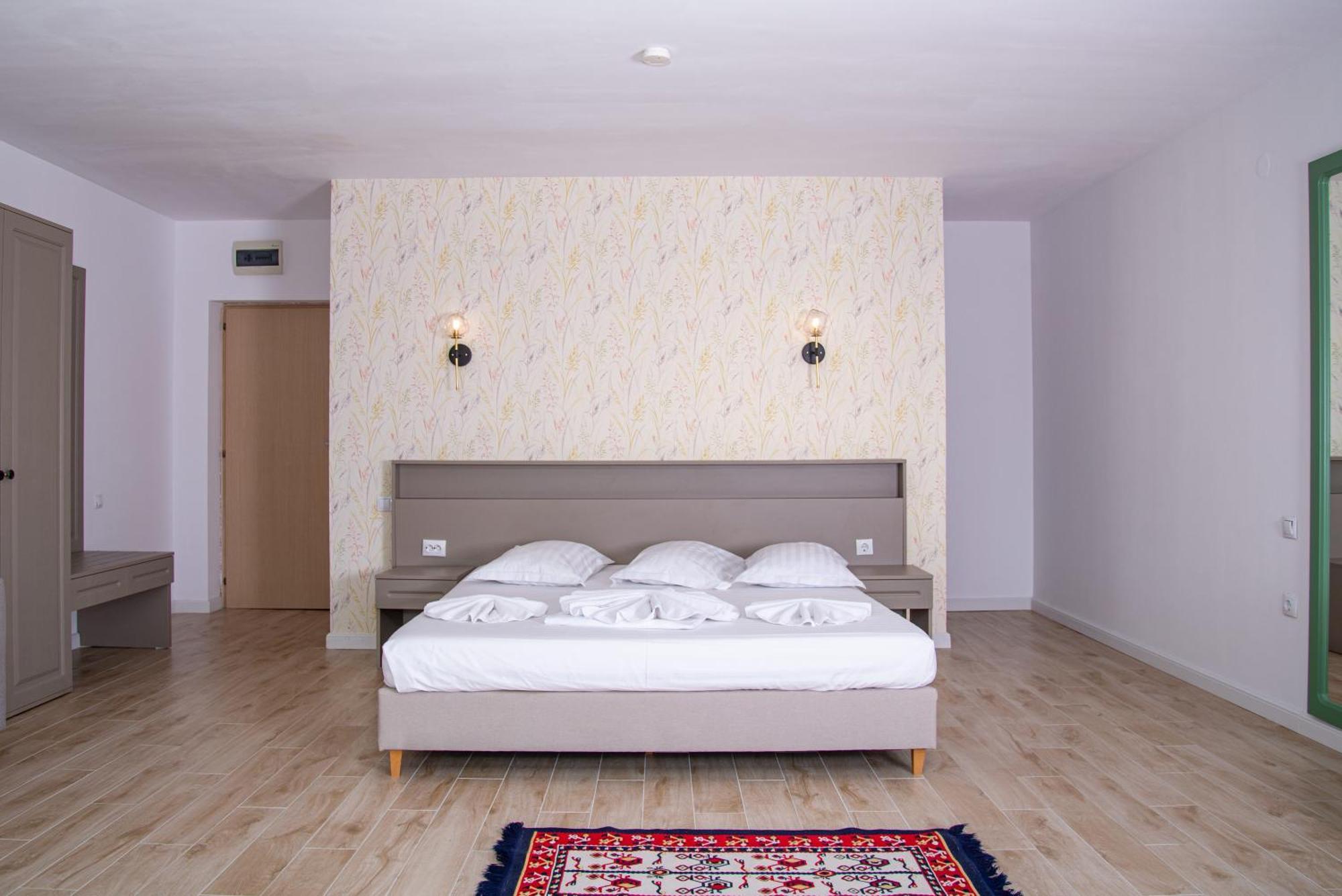 Paradis Hotel Mila Douăzeci şi Trei エクステリア 写真