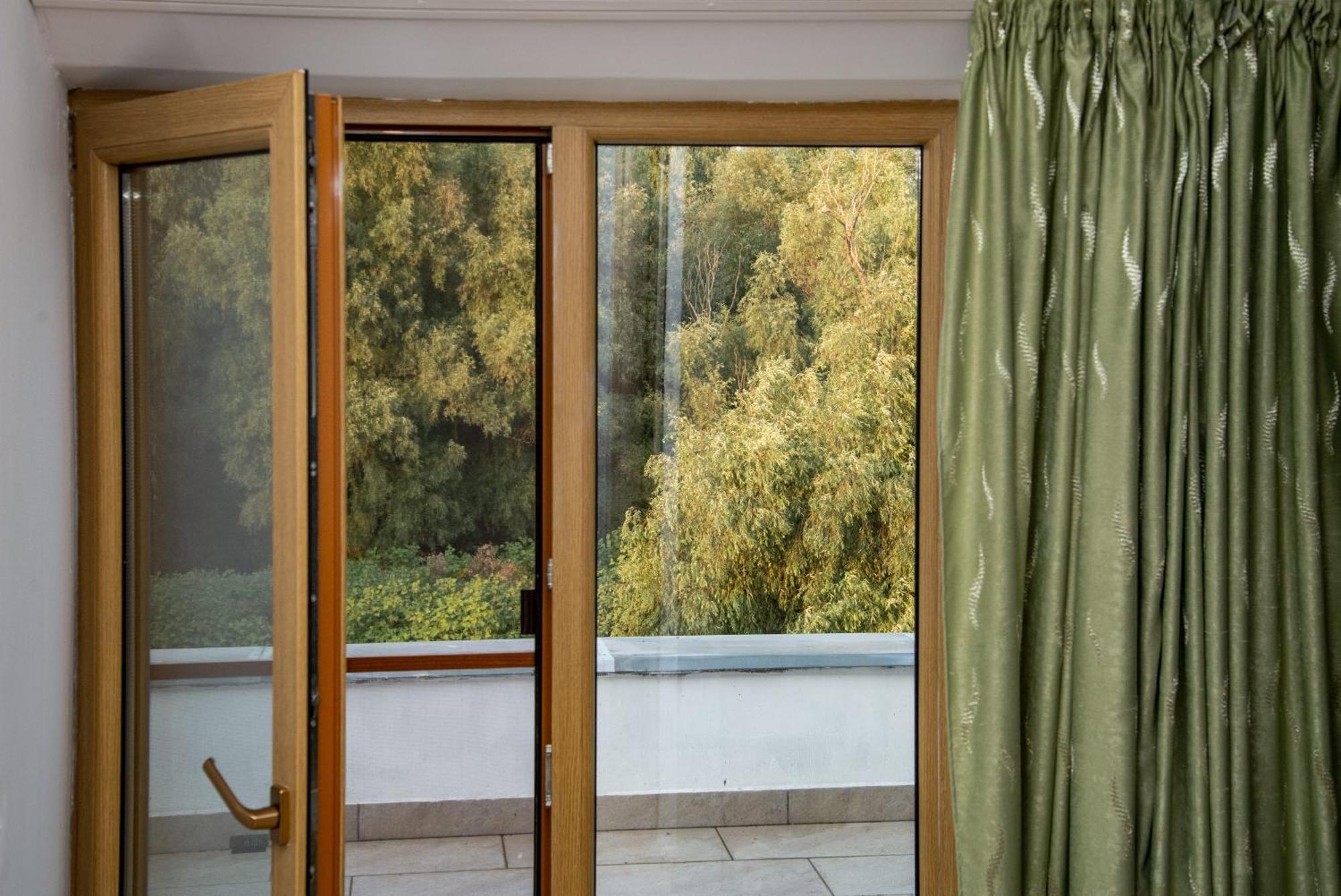 Paradis Hotel Mila Douăzeci şi Trei エクステリア 写真